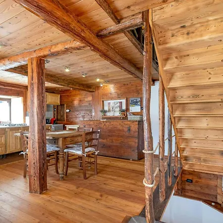 Stone Mountain Overlooking Ala Valley * Ala di Stura