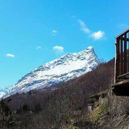 Baita In Pietra Con Vista Sulla Valle Di Ala