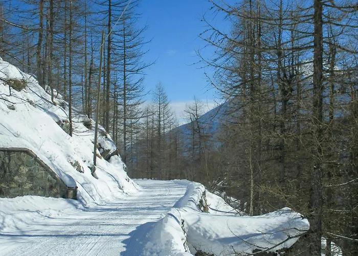 Дом отдыха Stone Mountain Overlooking Ala Valley Ala di Stura